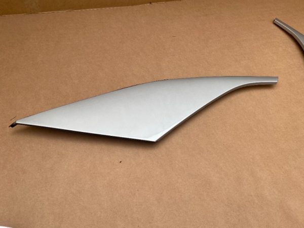 Ornament stalp dreapta VW ID4 ID.4 2023 11A853378B 11A 853 378 B la 0 km - Dezmembrari Auto