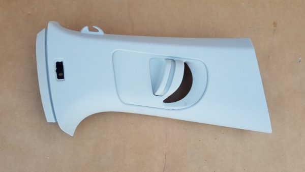 Ornament stalp mijloc dreapta VW Golf 7 5G4868312 5G4 868 312 - Dezmembrari Auto