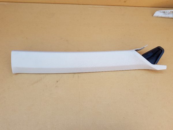Ornament stalp parbriz dreapta VW Arteon 3G8867234 3G8 867 234 - Dezmembrari Auto