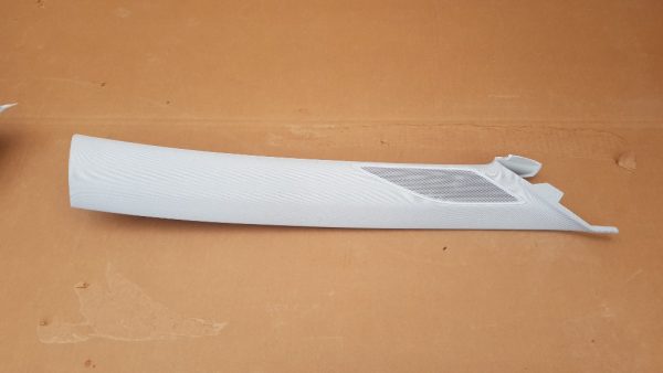Ornament stalp parbriz dreapta VW Golf 7 5G0867234P 5G0 867 234 P - Dezmembrari Auto