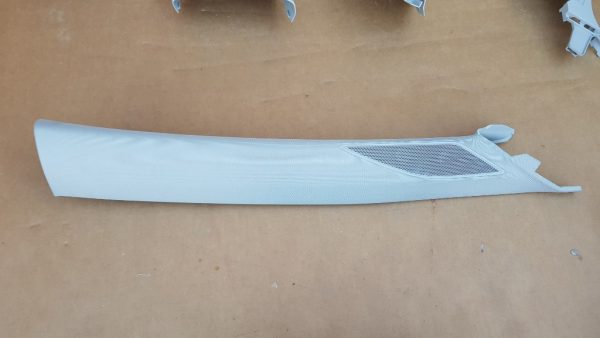 Ornament stalp parbriz dreapta VW Golf 7 5G0867234P 5G0 867 234 P - Dezmembrari Auto