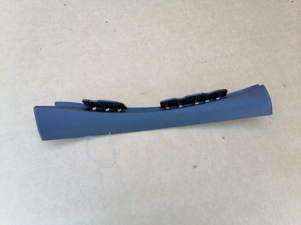 Ornament stalp stanga Audi A3 8V 8V0868203 8V0 868 203 - Dezmembrari Auto