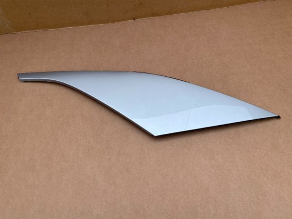 Ornament stalp stanga VW ID4 ID.4 11A853377C 11A 853 377 C la 0 km - Dezmembrari Auto