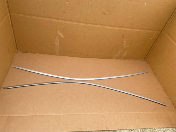 Ornament plafon dreapta VW ID4 ID.4 11A853702E 11A 853 702 E la 0 km - Dezmembrari Auto