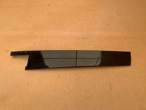 Ornament usa dreapta spate VW Touran 2017 5TA839902 5TA 839 902 - Dezmembrari Auto