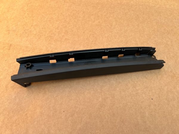 Ornament usa stanga spate BMW G11 G12 M 760 LXiA seria 7 din 2017 51357377311 - Dezmembrari Auto