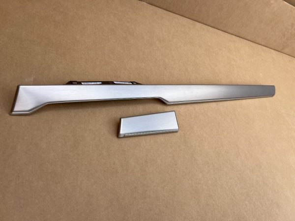 Ornamente bord trimuri VW Passat B8.5 din 2023 la 0 km 3G1853300B 3G1 853 300 B - Dezmembrari Auto