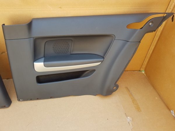 Ornamente laterale spate Audi A3 8P 2 usi - Dezmembrari Auto - imagine 3