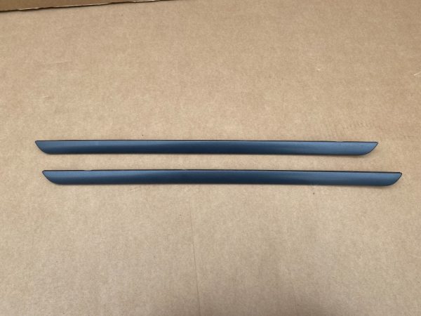 Ornamente usi stanga / dreapta fata VW Golf 5 1K4867439 1K4 867 439 1K4867440 1K4 867 440 - Dezmembrari Auto