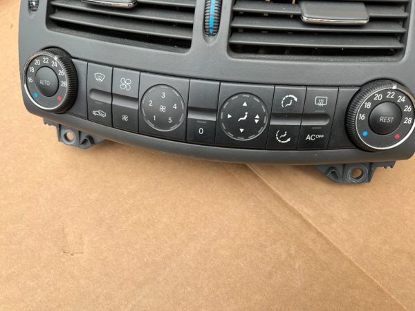 Panou AC clima Mercedes E class W211 A2118300385 2118300385 - Dezmembrari Auto
