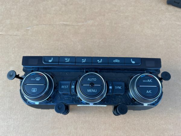 Panou clima VW Passat B8 Arteon cu incalzire scaune 5G0907044BG 5G0 907 044 BG - Dezmembrari Auto
