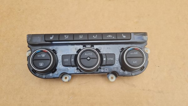 Panou climatronic cu incalzire in scaune VW Jetta 2017 1K8907044CE 1K8 907 044 CE - Dezmembrari Auto