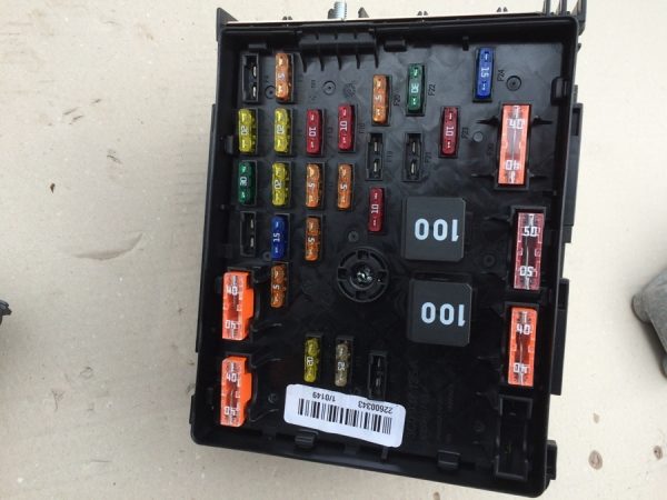 Panou tablou sigurante VW Passat CC cod 3C0937125A 3C0 937 125 A - Dezmembrari Auto