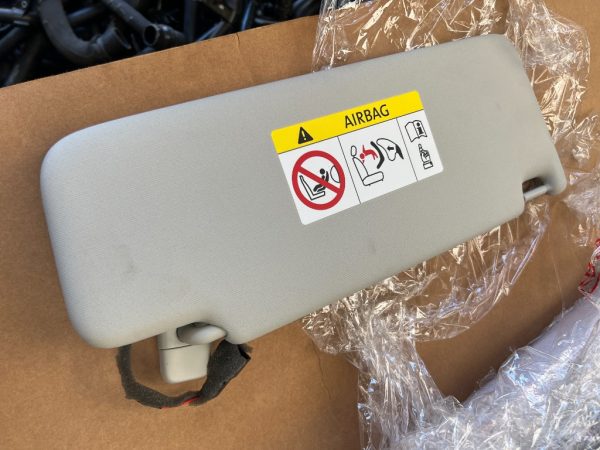Parasolar stanga VW Golf 7 din 2019 fara defecte - Dezmembrari Auto - imagine 2