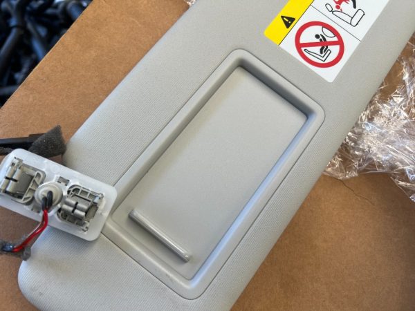 Parasolar stanga VW Golf 7 din 2019 fara defecte - Dezmembrari Auto - imagine 3