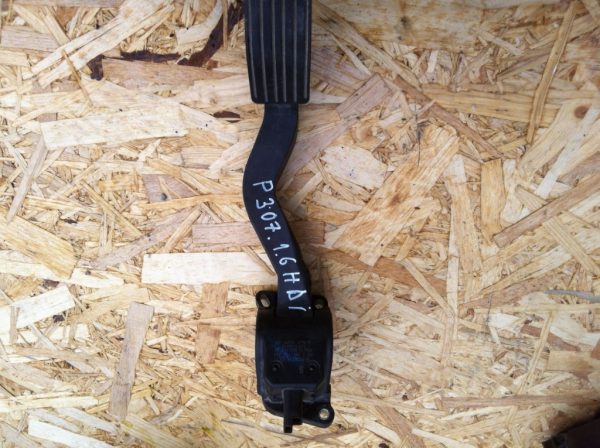 Pedala acceleratie Peugeot 307 9680756880 - Dezmembrari Auto