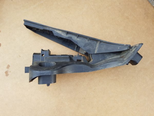 Pedala acceleratie Skoda Octavia 2 1K1721503L 1K1 721 503 L - Dezmembrari Auto