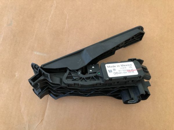 Pedala acceleratie VW Jetta 2017 1K1723503AR 1K1 723 503 AR - Dezmembrari Auto