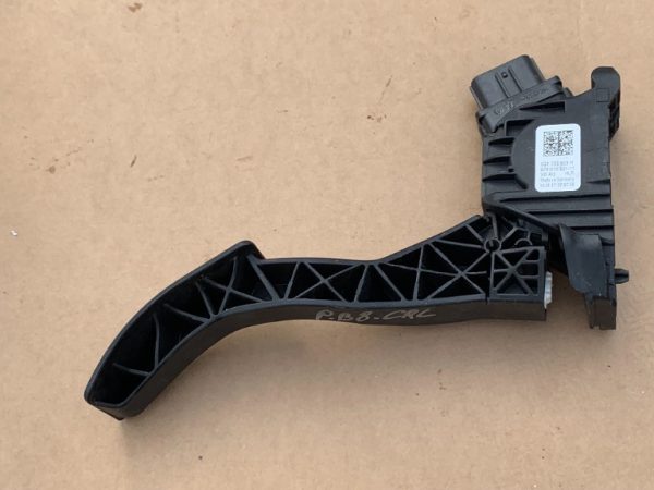 Pedala acceleratie VW Passat B8 5Q1723503H 5Q1 723 503 H - Dezmembrari Auto