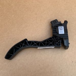 Pedala acceleratie VW Passat B8 magotan 5QD723503B 5QD 723 503 B - Dezmembrari Auto