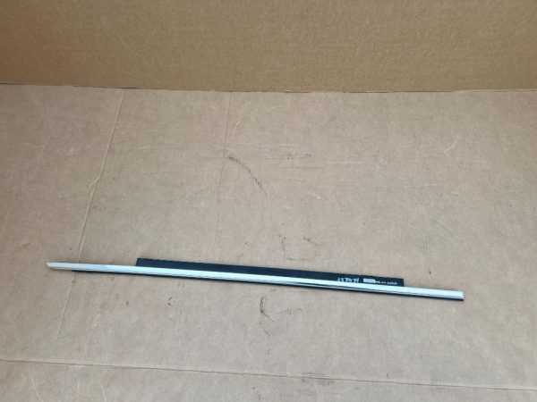 Perie geam cromata Audi A6 C7 4G0853284 4G0 853 284 - Dezmembrari Auto