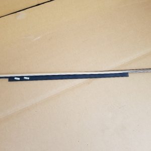 Perie geam cromata dreapta fata Audi A4 B8 8K0853284G 8K0 853 284 G - Dezmembrari Auto