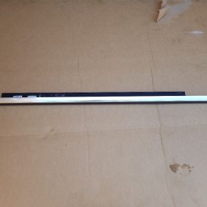Perie geam cromata dreapta spate Audi A4 B8 combi 8K0853764E 8K0 853 764 E - Dezmembrari Auto