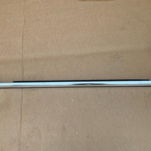 Perie geam cromata stanga fata BMW G12 M 760 LXiA seria 7 din 2017 7437863 - Dezmembrari Auto