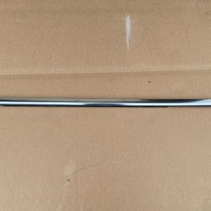 Perie geam cromata stanga fata Mercedes C-Class W205 A2057201924 - Dezmembrari Auto