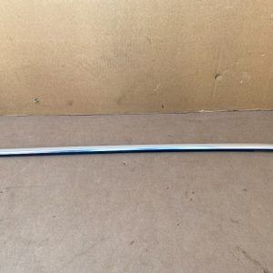 Perie geam cromata usa stanga fata Audi A5 F5 2018 8W8853283 8W8 853 283 - Dezmembrari Auto