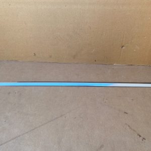 Perie geam cromata usa stanga fata Mercedes B Class W246 A2467250182 - Dezmembrari Auto