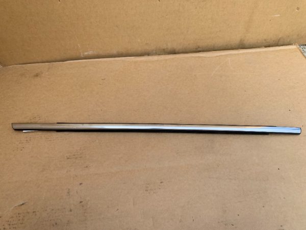 Perie geam cromata usa stanga spate Ford Mondeo 5 2018 DS73-F25604 - Dezmembrari Auto