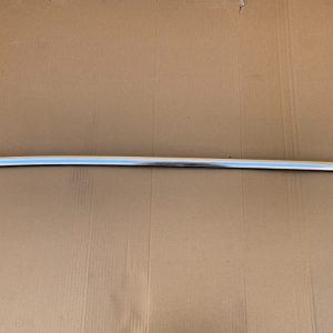 Perie geam cromata usa stanga spate VW Arteon 2017 3G8839475 3G8 839 475 - Dezmembrari Auto