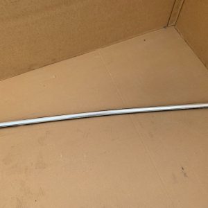 Perie geam cromata dreapta spate Audi Q8 2019 4M8837476 4M8 837 476 - Dezmembrari Auto