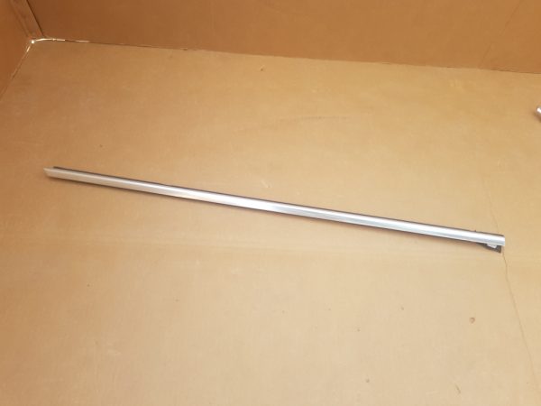 Perie geam dreapta spate VW Jetta facelift 2016 5C6839476 5C6 839 476 - Dezmembrari Auto