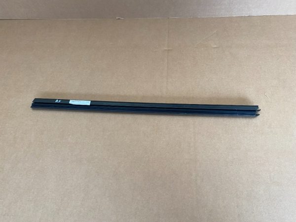 Perie geam interior BMW X1 F48 din 2019 7349640 51337349640 la 0 km - Dezmembrari Auto