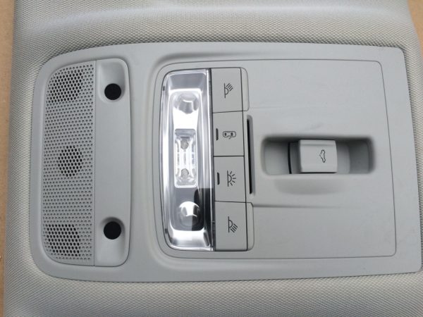 Plafoniera Audi A3 8V E-TRON modelul cu trapa - Dezmembrari Auto