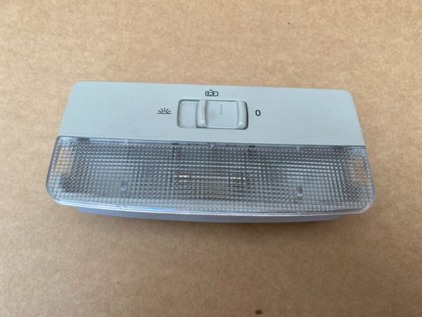 Plafoniera fata Skoda Fabia 2 6Q0947105M 6Q0 947 105 M - Dezmembrari Auto