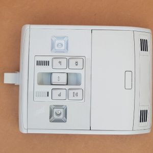 Plafoniera modelul cu trapa Golf 7 5G0868837A 5G0 868 837 A - Dezmembrari Auto