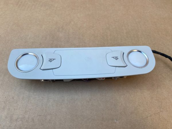 Plafoniera spate Audi A6 C6 4L0947111B 4L0 947 111 B - Dezmembrari Auto