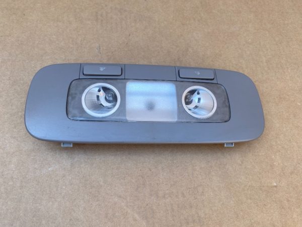 Plafoniera spate VW Passat B6 combi 3C0947291C 3C0 947 291 C culoare maro - Dezmembrari Auto