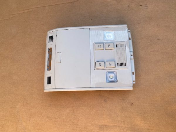 Plafoniera VW Passat B8 2023 5G0868837 5G0 868 837 5G0867591C 5G0 867 591 C - Dezmembrari Auto
