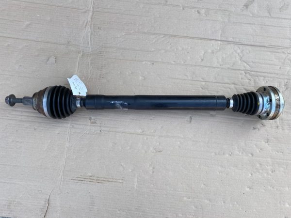 Planetara dreapta fata VW Touran 1.4 tsi 3Q0407272P 3Q0 407 272 P - Dezmembrari Auto