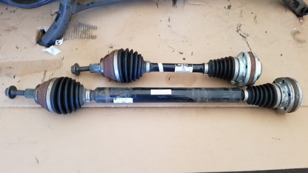 Planetara dreapta VW Golf 7 1.4 tsi 5Q0407272F 5Q0 407 272 F - Dezmembrari Auto
