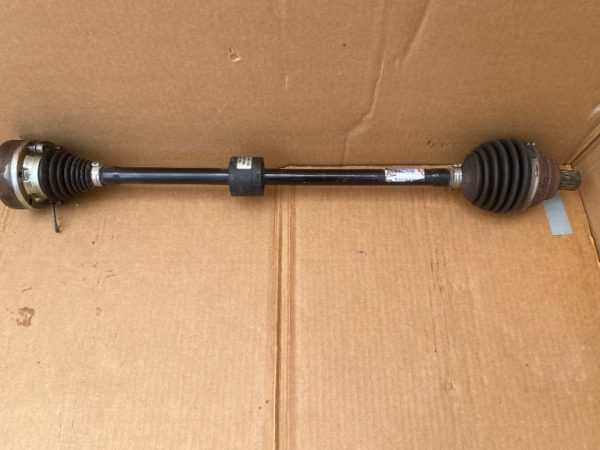 Planetara dreapta VW Golf 7 5Q0407272DB 5Q0 407 272 DB - Dezmembrari Auto