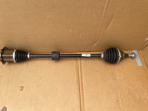 Planetara dreapta VW Golf 8 5WA407272B 5WA 407 272 B - Dezmembrari Auto