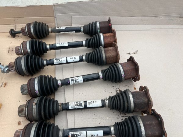 Planetara stanga Audi A4 B8 A5 8K0407271AK 8K0 407 271 AK - Dezmembrari Auto