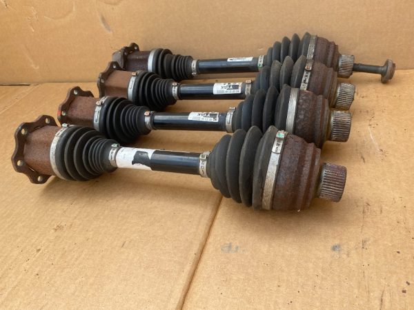 Planetara stanga Audi A4 B8 A5 8K0407271AK 8K0 407 271 AK - Dezmembrari Auto