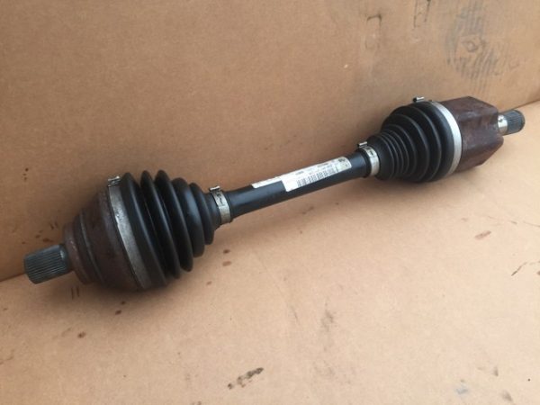Planetara stanga fata VW Golf 7 2.0 tdi 5Q0 407 271 CR 5Q0407271CR - Dezmembrari Auto