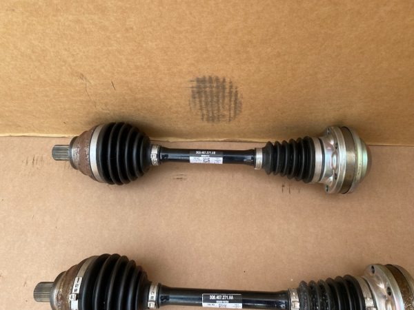 Planetara stanga VW Touran 5T 3Q0407271AB 3Q0 407 271 AB - Dezmembrari Auto